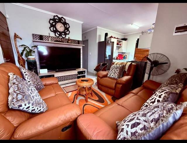 3 BEDROOM HOUSE FOR SALE IN PROTEA GLEN